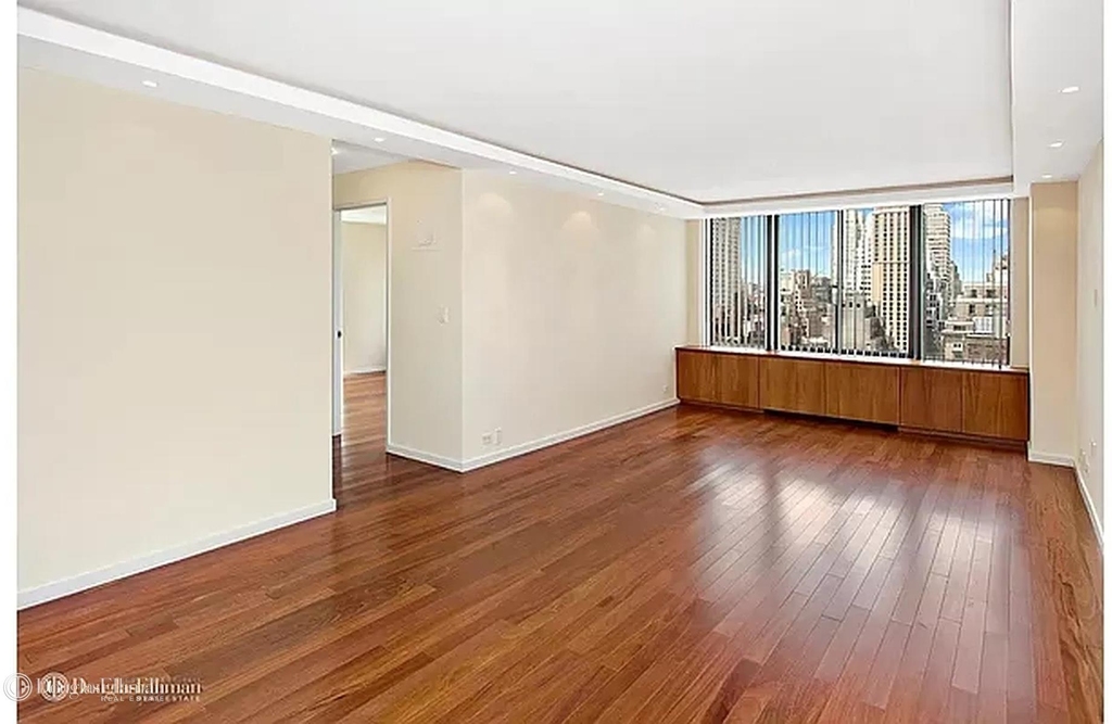 445 Fifth Ave - Photo 2