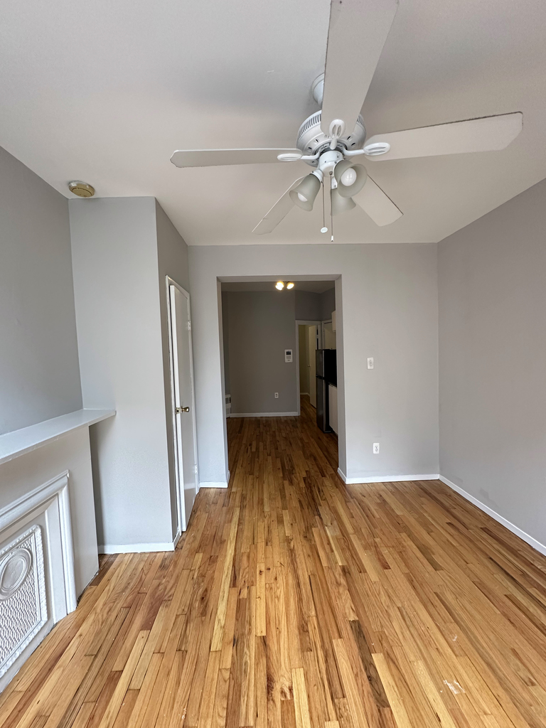 East 28th Street (Between 2nd Ave & 3rd Ave) - Photo 6