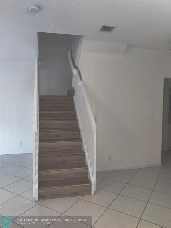4047 Nw 92nd Ave - Photo 10
