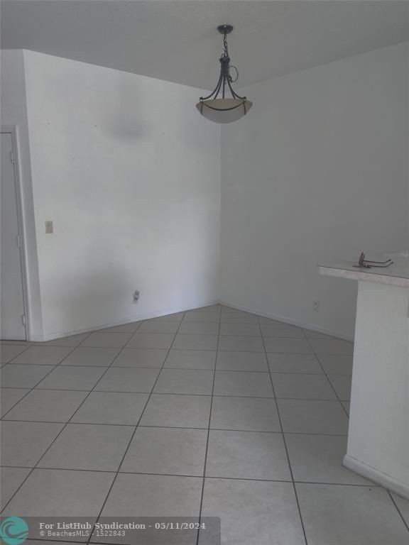 4047 Nw 92nd Ave - Photo 6