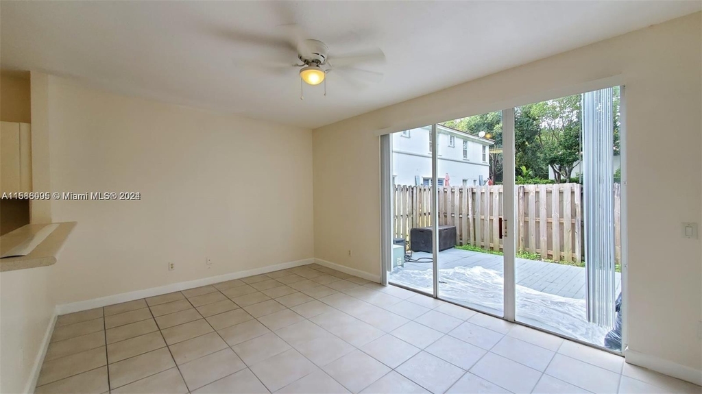 3976 Sw 157th Ave - Photo 5