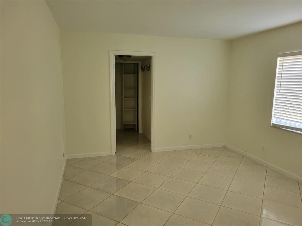 3343 Nw 68th Ct - Photo 5