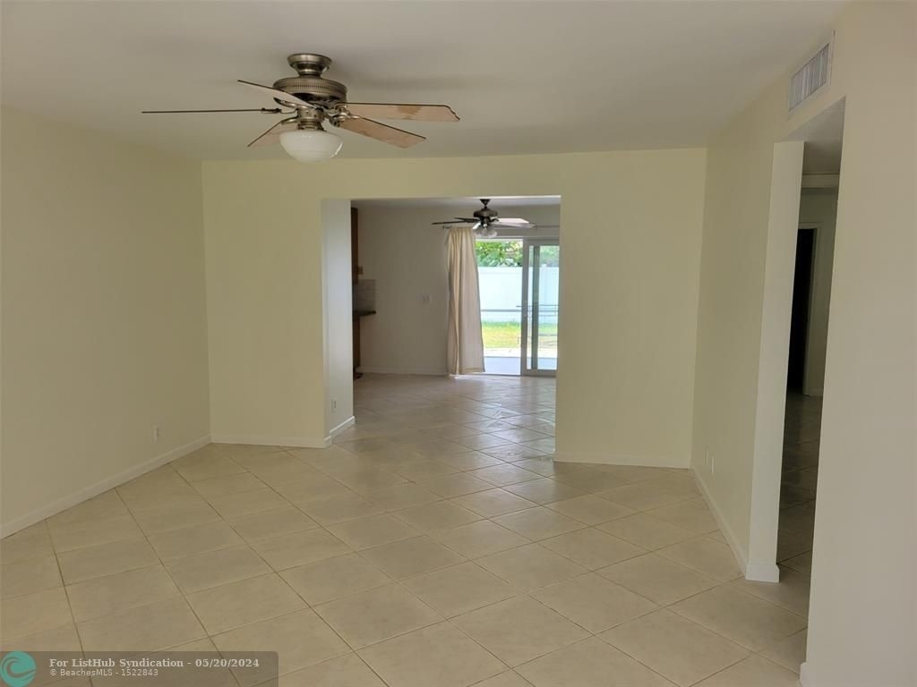 3343 Nw 68th Ct - Photo 3