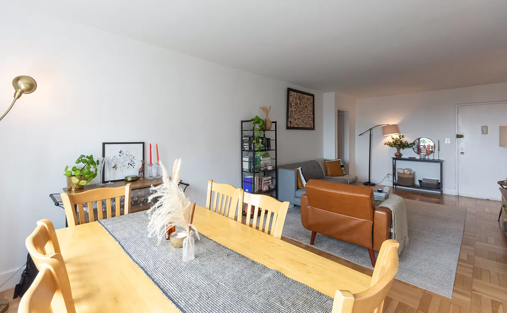 460 East 79th Street - Photo 2