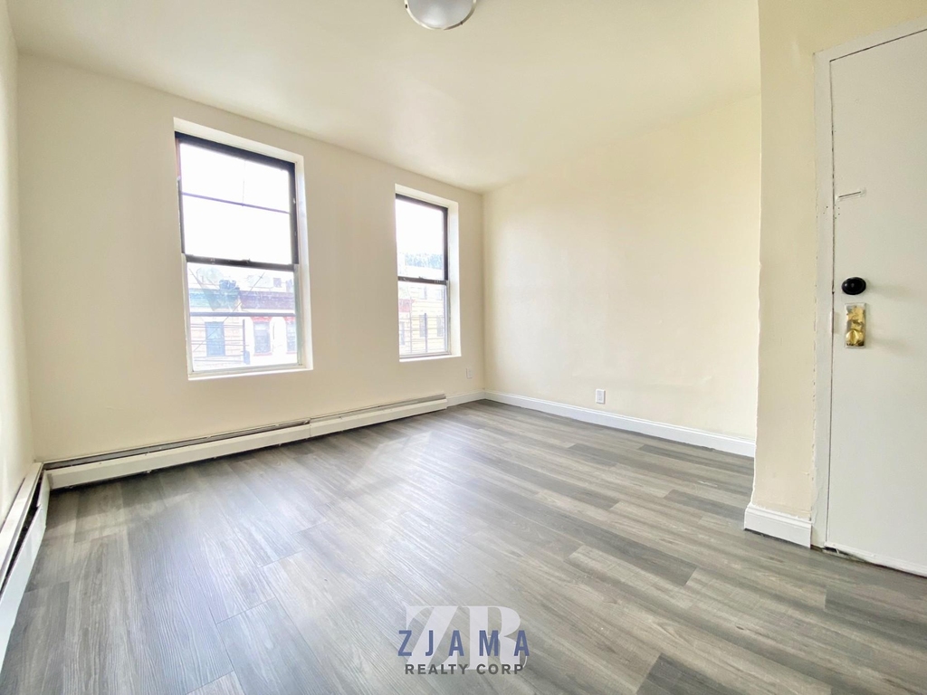 240 Schenectady Avenue - Photo 0