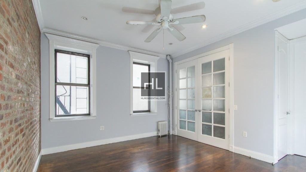 East 18 Street - Photo 4