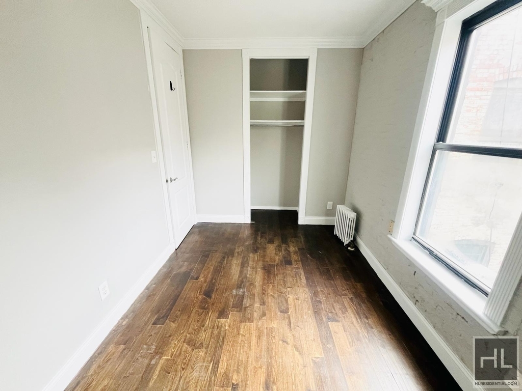 East 18 Street - Photo 14