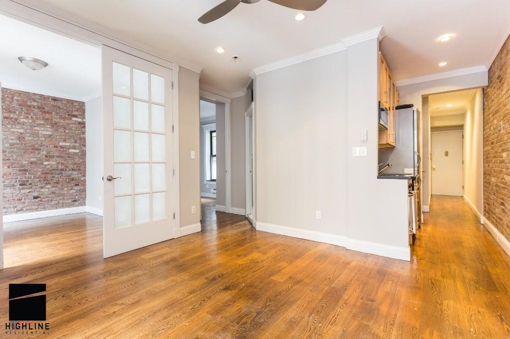 East 18 Street - Photo 4