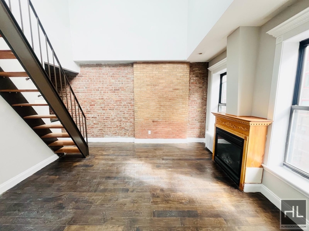 East 18 Street - Photo 12