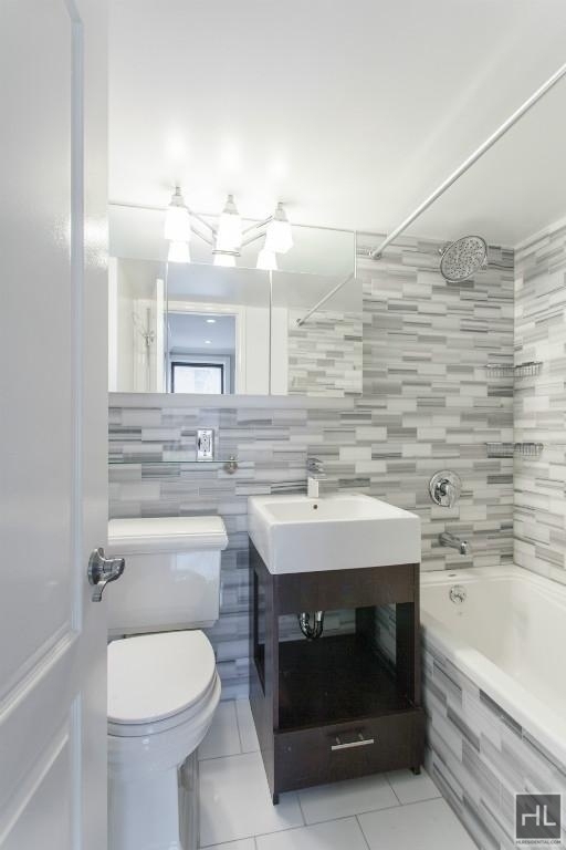 E 18th St. - Photo 3