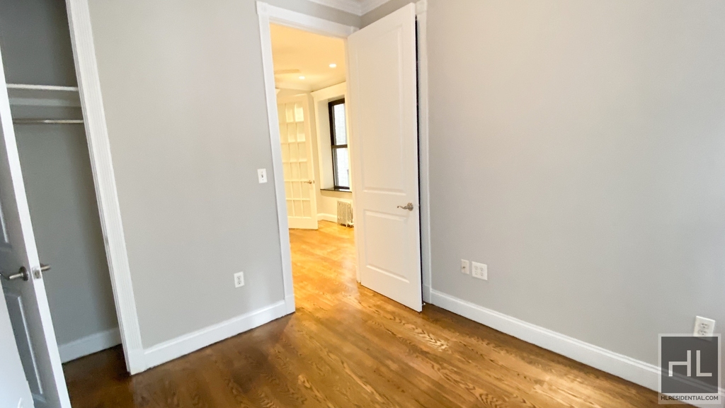 E 18th St. - Photo 3