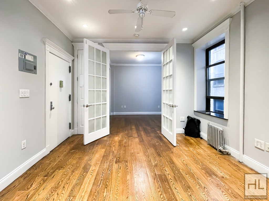 E 18th St. - Photo 7