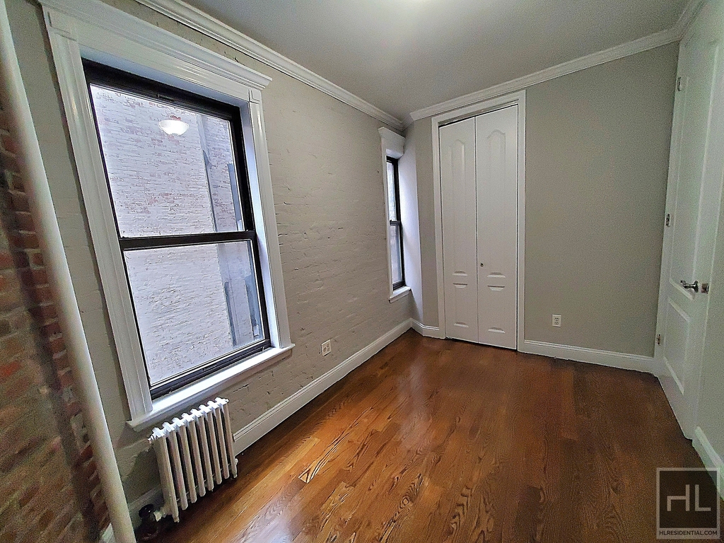 East 18th Street - Photo 3