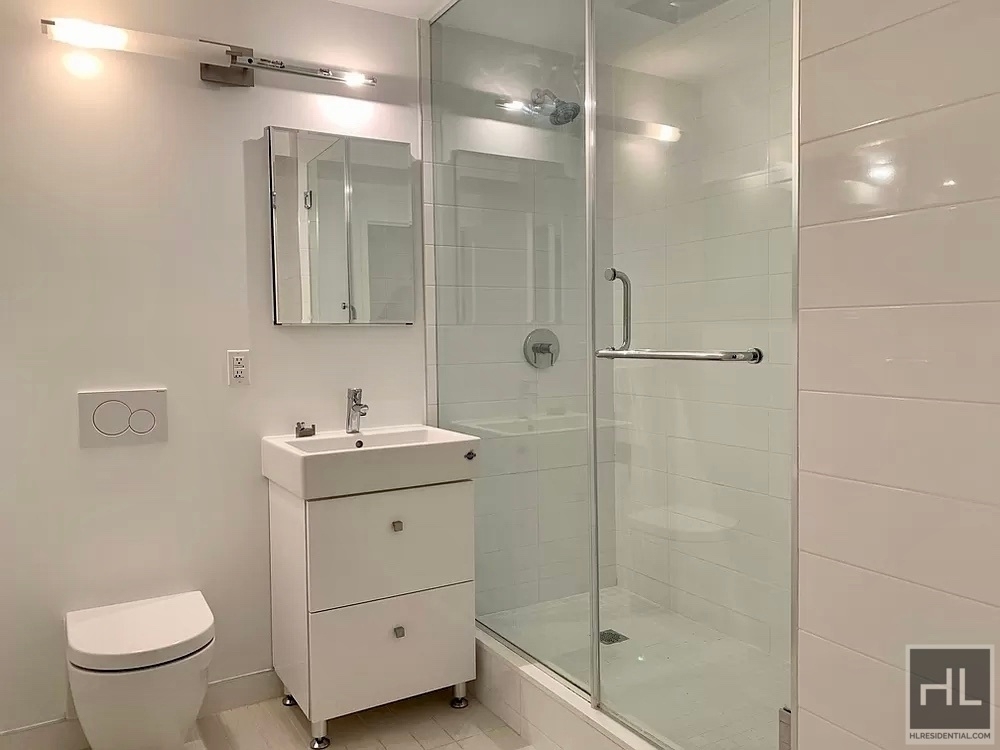 East 58 Street - Photo 3