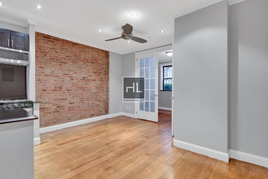 East 26th Street - Photo 3