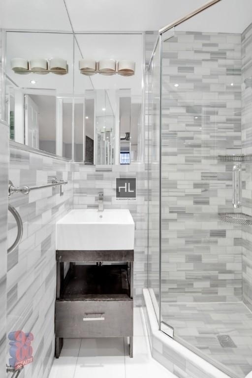 East 26th Street - Photo 5