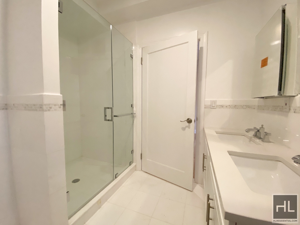 East 56 Street - Photo 15