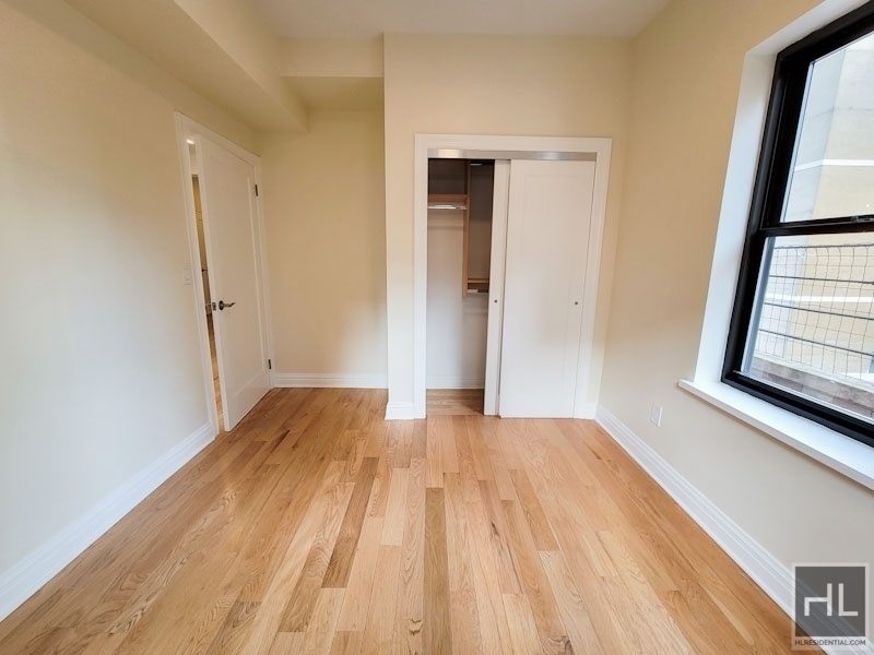 East 56 Street - Photo 16