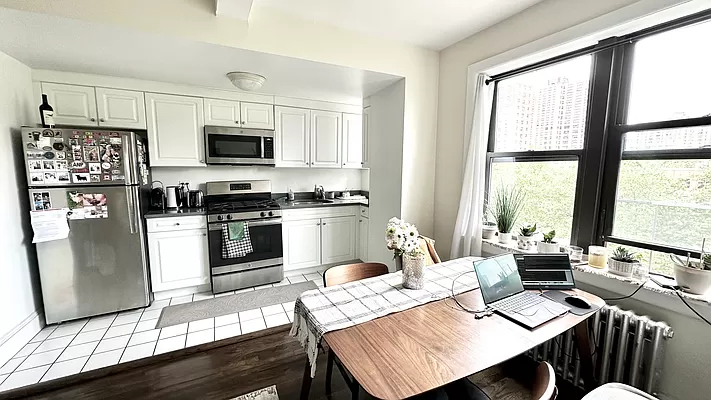 W 102nd St & Amsterdam Ave - Photo 1