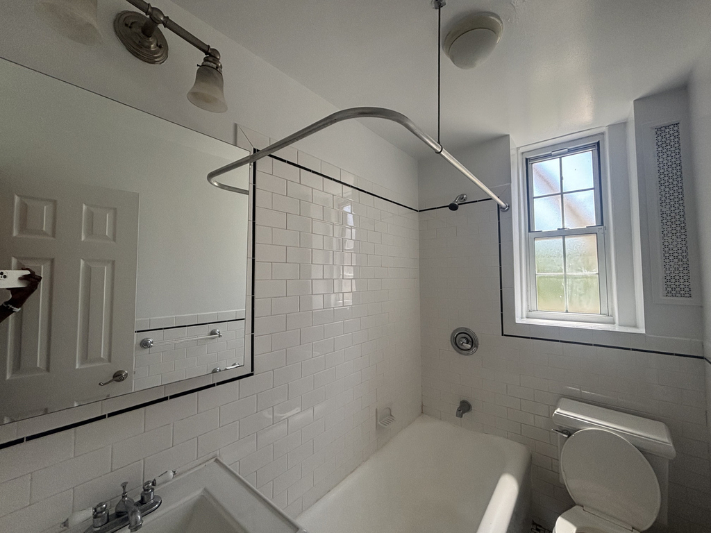 West 13th Street - Photo 8
