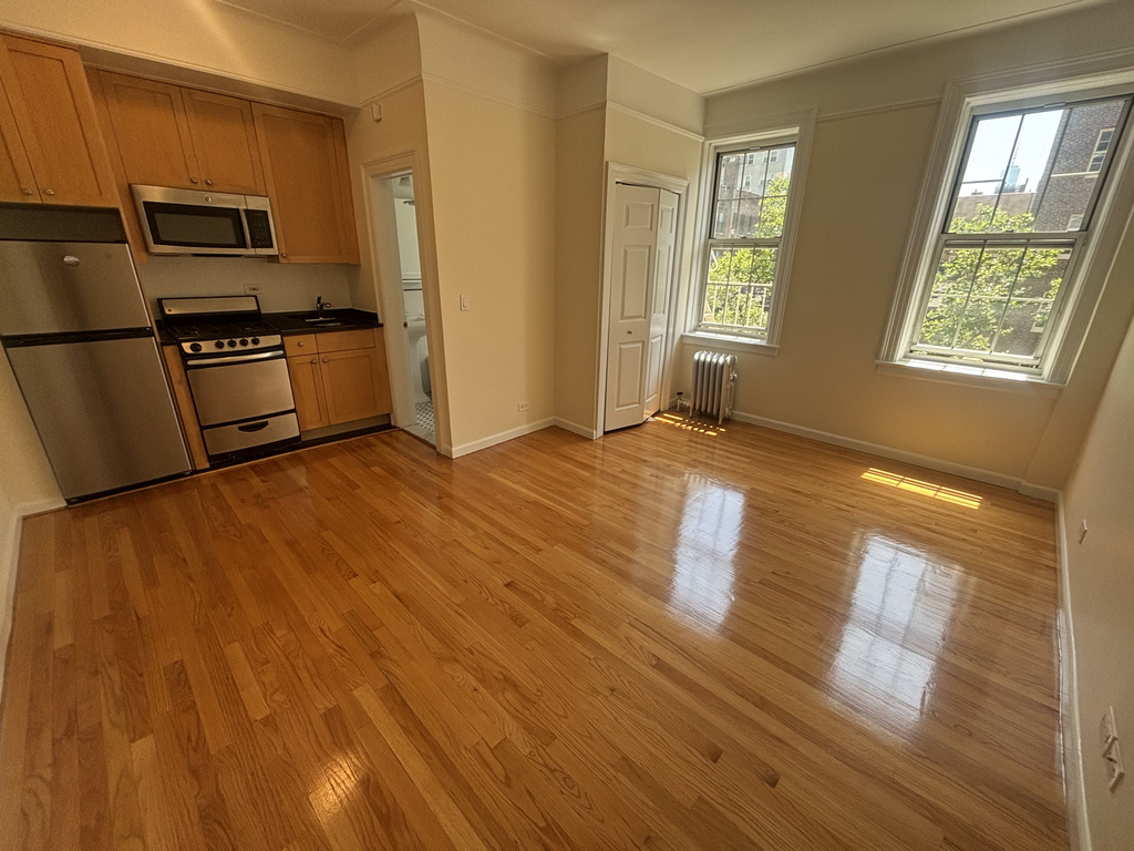 West 13th Street - Photo 2