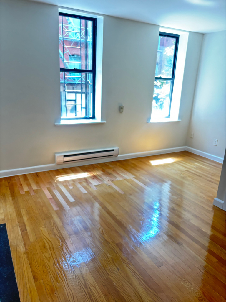 Mott street - Photo 3