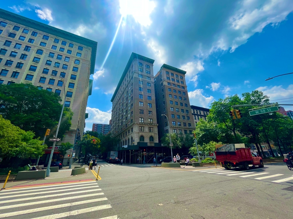 West 98th Street - Photo 0