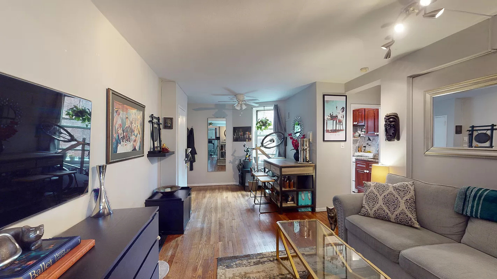East 58th Street - Photo 6