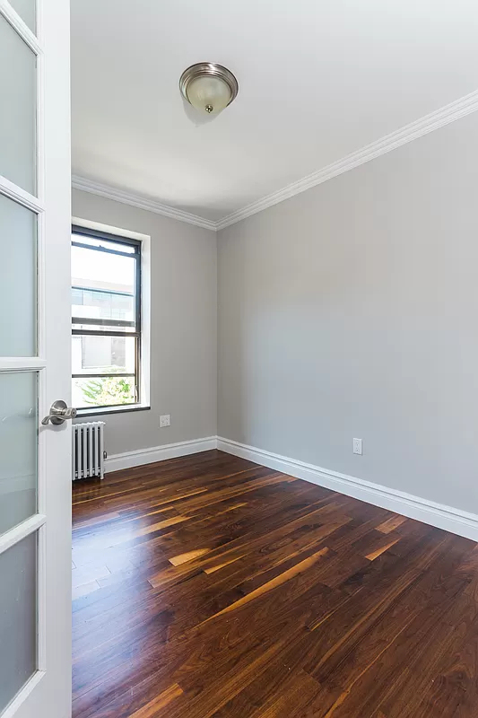 Lexington Avenue - Photo 2