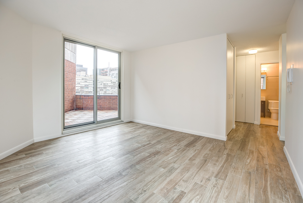 2nd Avenue - Photo 4