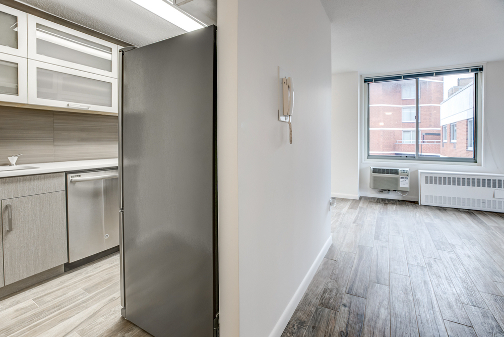2nd Avenue - Photo 5