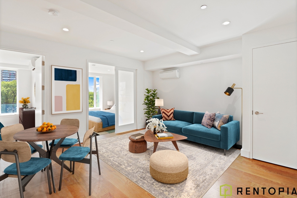 61 Montrose Avenue - Photo 3