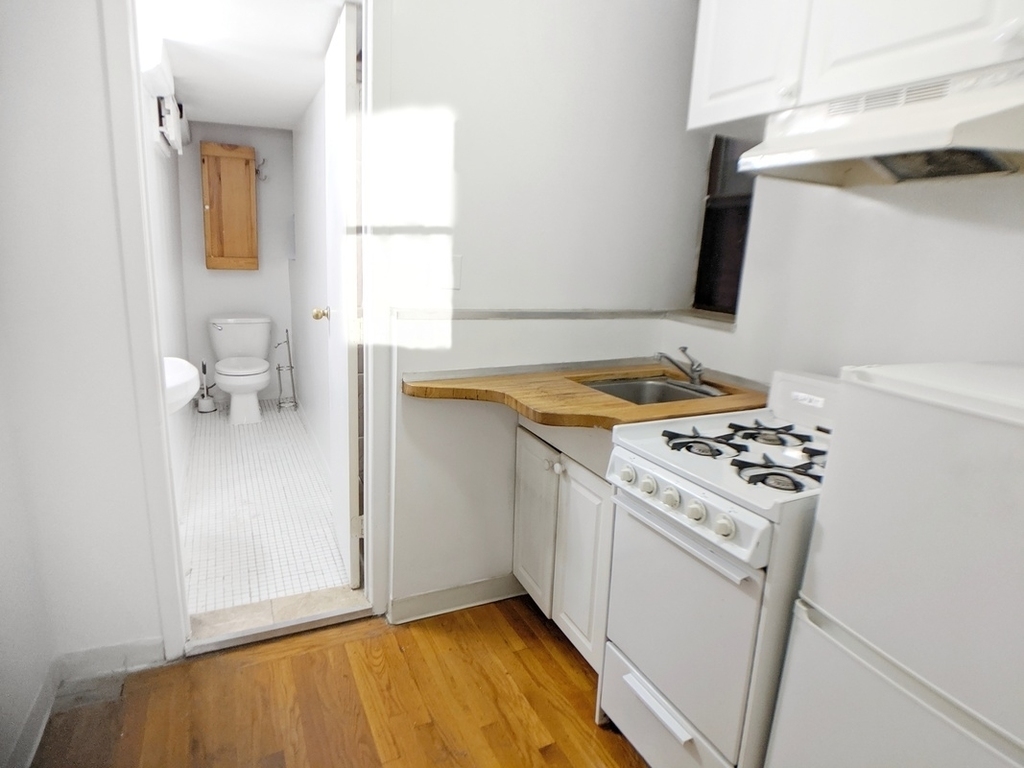97 Allen Street - Photo 3
