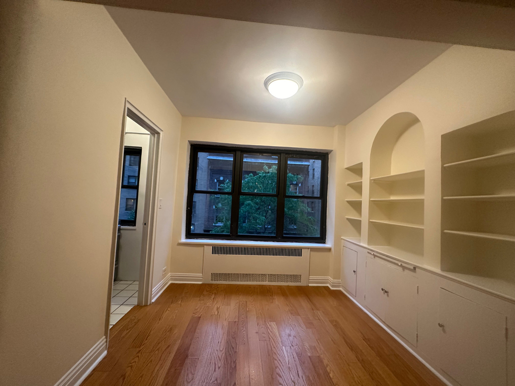 141 East 56th Street - Photo 6