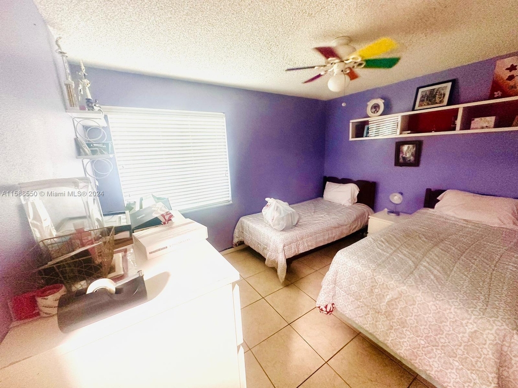 2510 Sw 81st Ave - Photo 9