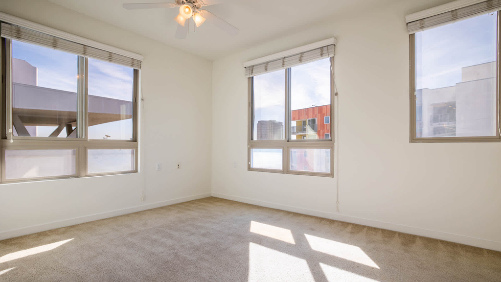 639 N. Broadway - Photo 22