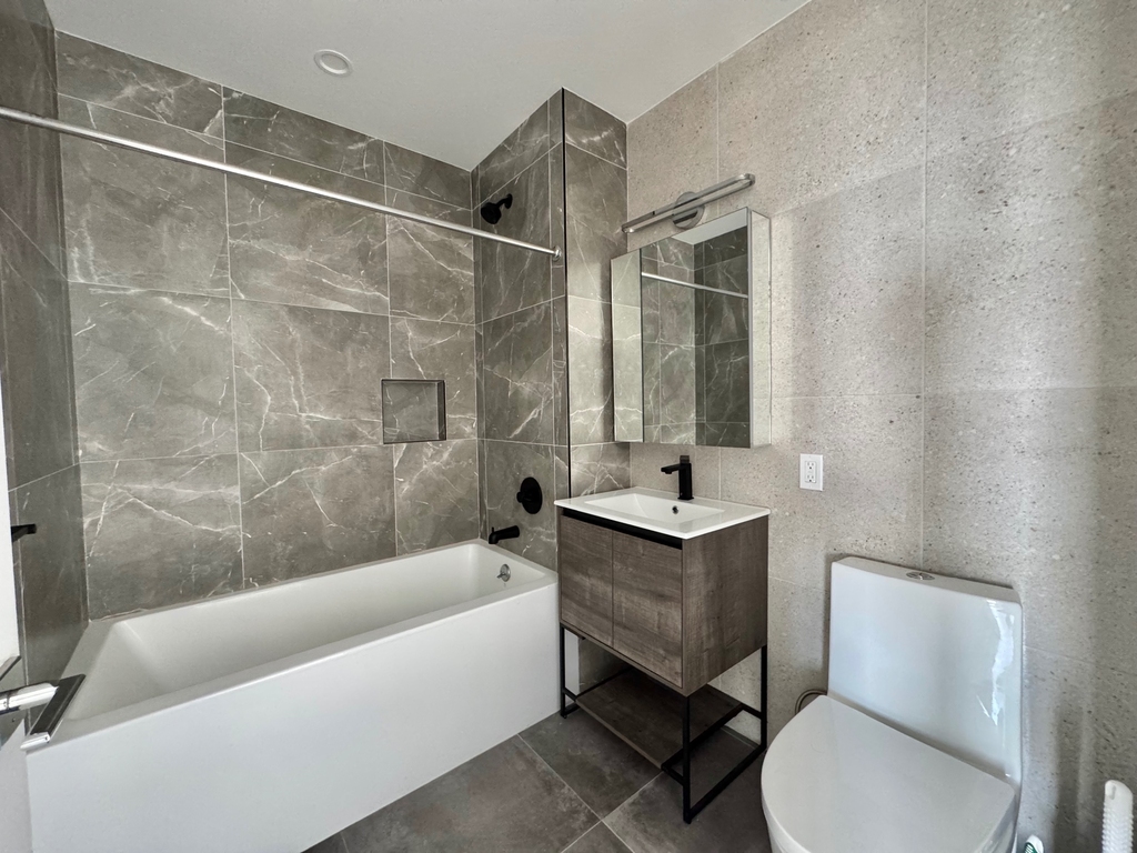 1499 Bedford Avenue - Photo 4