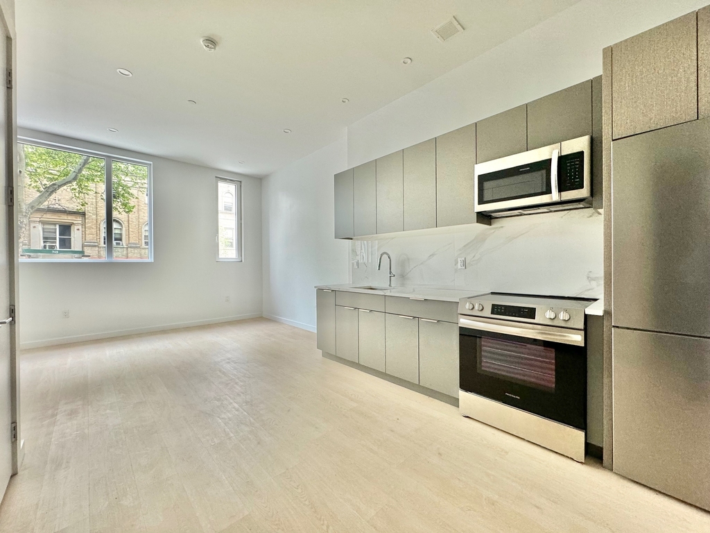 1499 Bedford Avenue - Photo 5