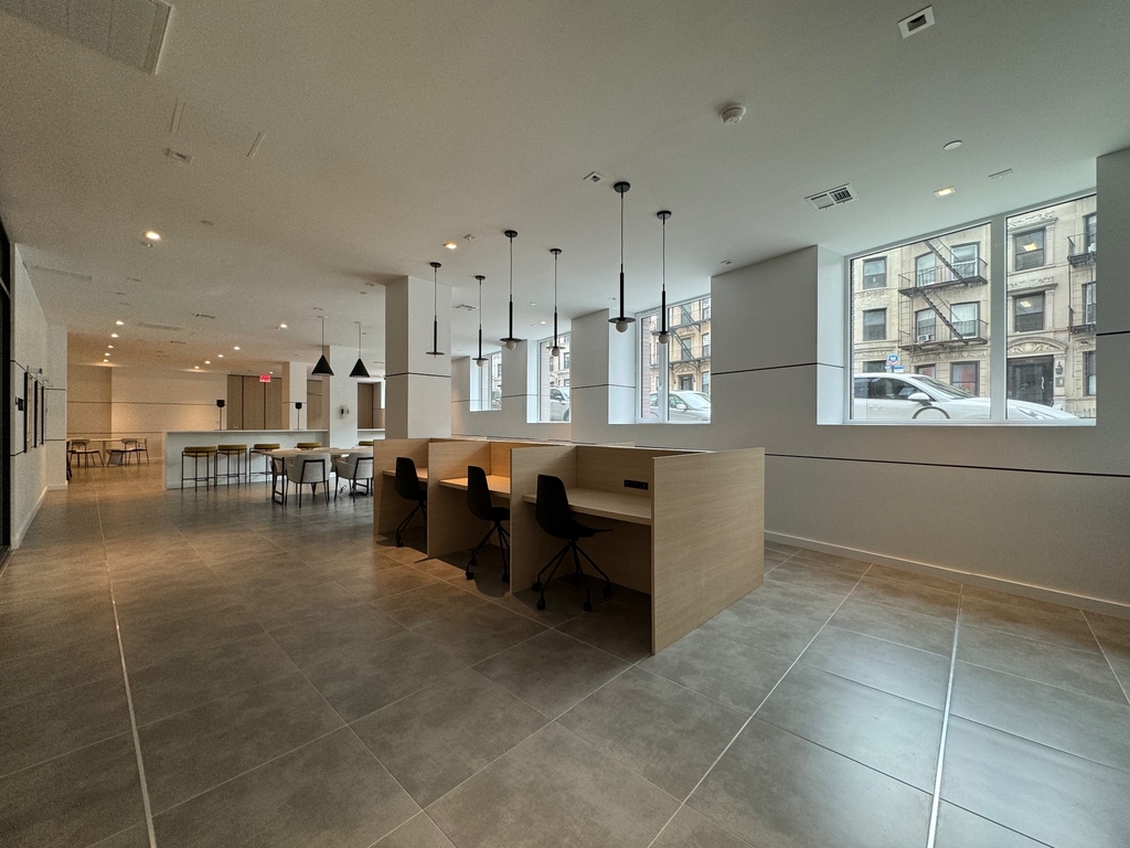 1499 Bedford Avenue - Photo 2