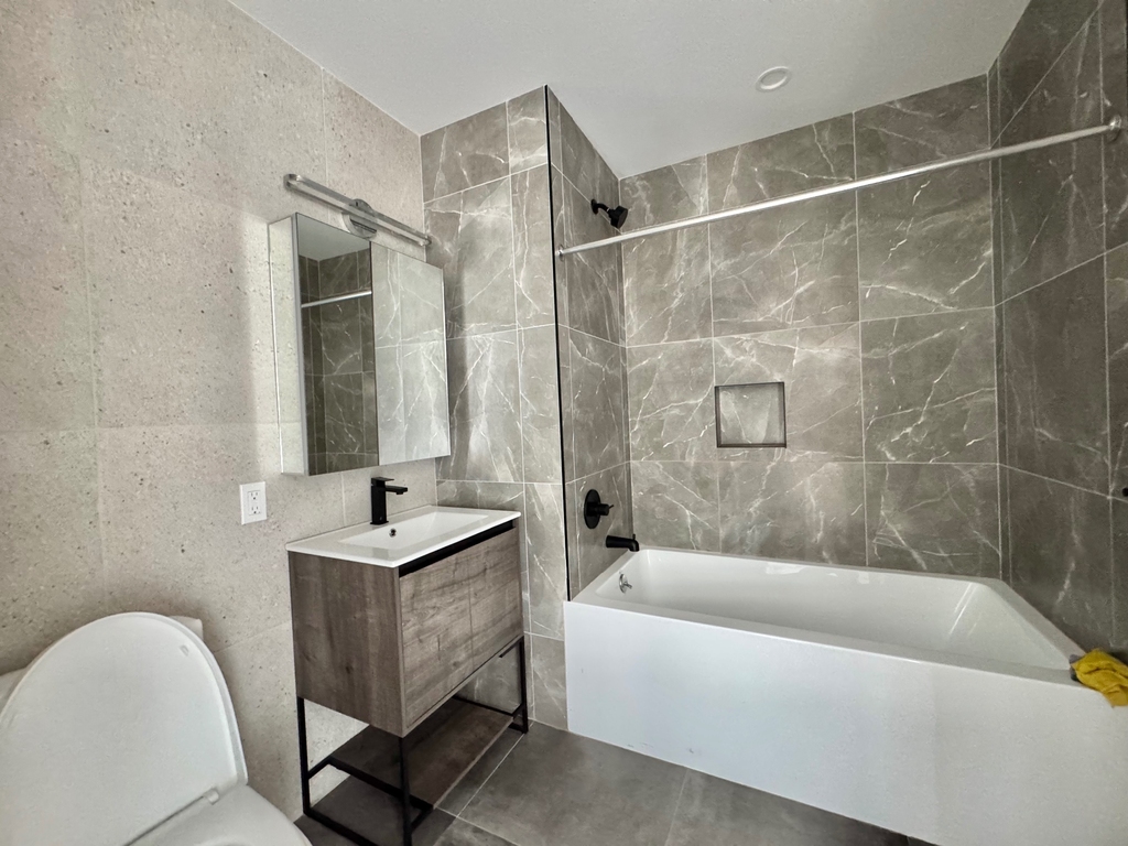 1499 Bedford Avenue - Photo 10