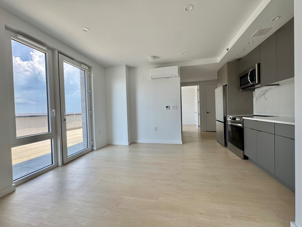 1499 Bedford Avenue - Photo 9