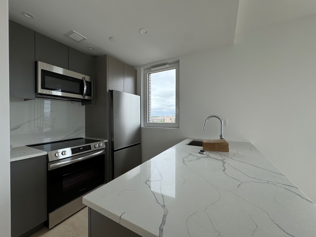 1499 Bedford Avenue - Photo 9