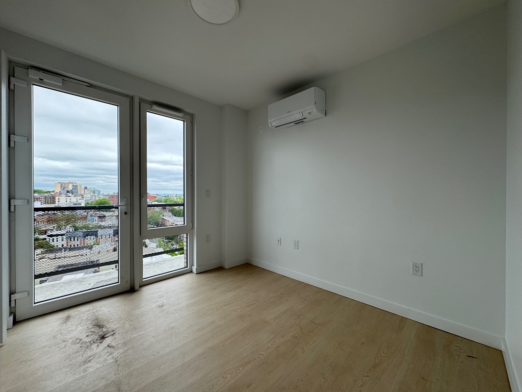 1499 Bedford Avenue - Photo 11