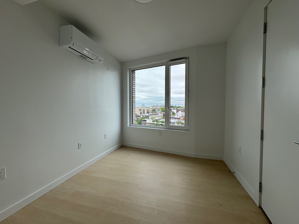 1499 Bedford Avenue - Photo 13