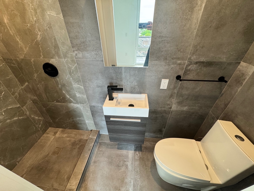 1499 Bedford Avenue - Photo 8