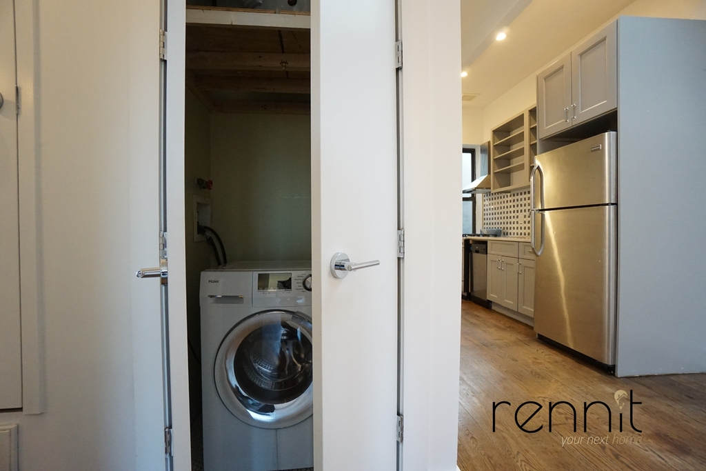 1689 Gates Avenue - Photo 4