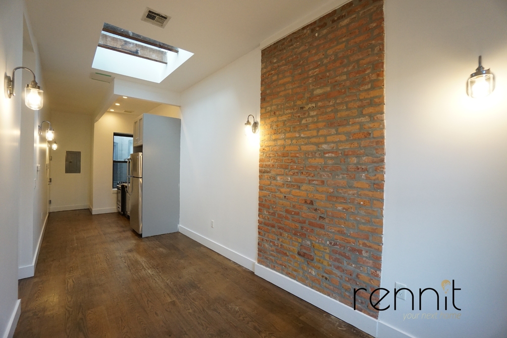 1689 Gates Avenue - Photo 6