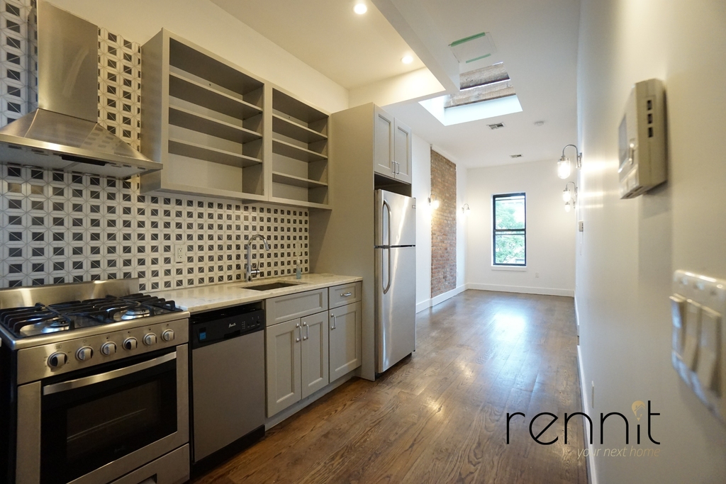 1689 Gates Avenue - Photo 13