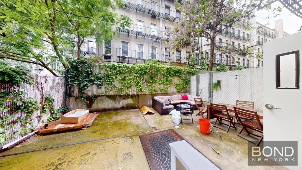 East 89th Street and Second Avenue  - Photo 3