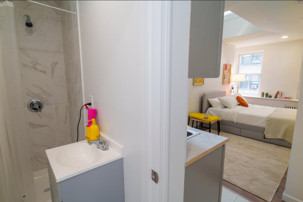 312 East 51st Street - Photo 3